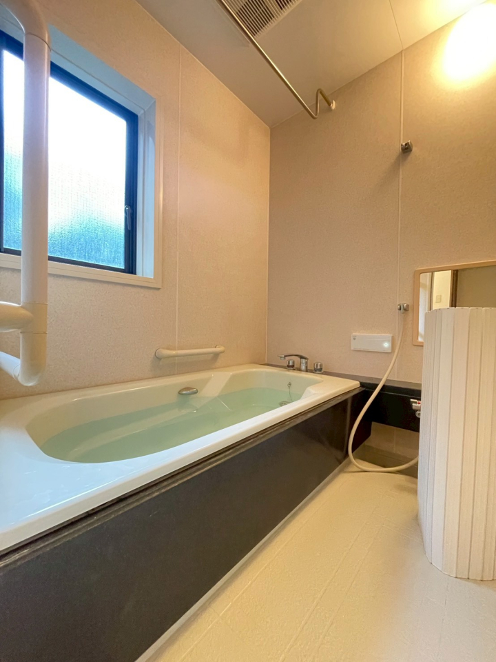 �V�����V���s�����擌�o�����̒��È�ˌ��Ă̗���