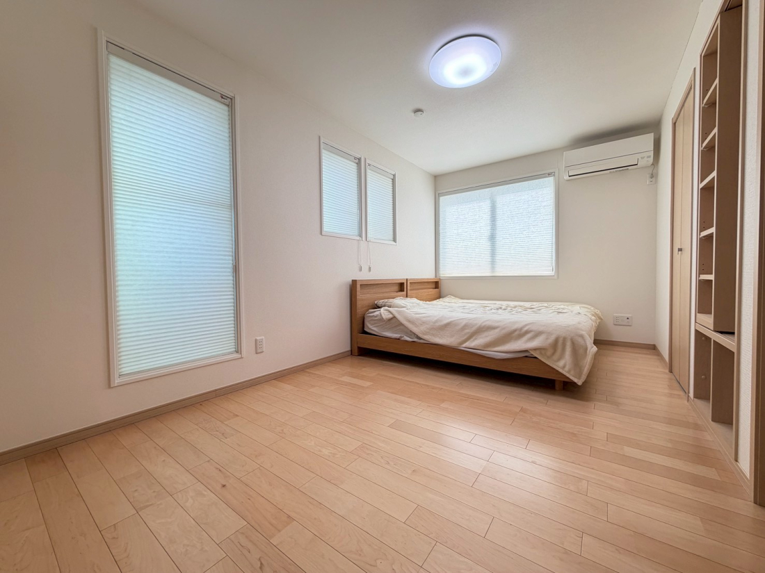 �V�����V���s����P�v�̒��È�ˌ��Ẵ��r���O�ȊO�̋���