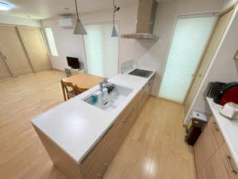 �V�����V���s����P�v�̒��È�ˌ��ẴL�b�`��