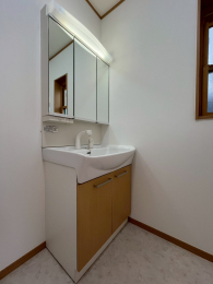 �V�����V���s����L�y3���ڂ̒��È�ˌ��Ă̐��ʑ�E���ʏ�