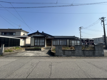 �V�����V���c�s���V��2���ڂ̓y�n�̊Ԏ��