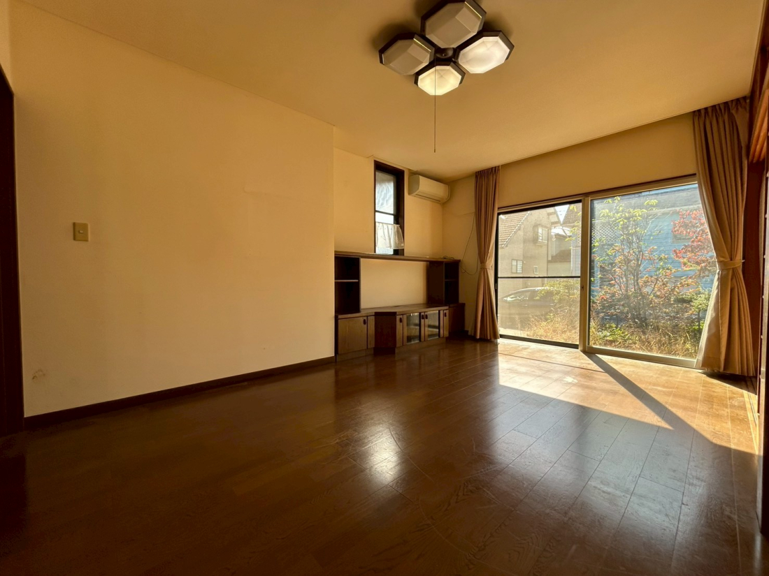 VVsk{5ڂ̒ÈˌẴrO