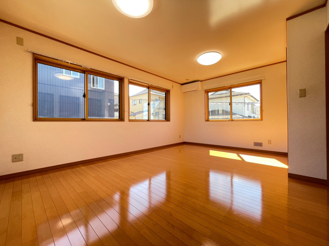 VVs^2ڂ̒ÈˌẲ摜