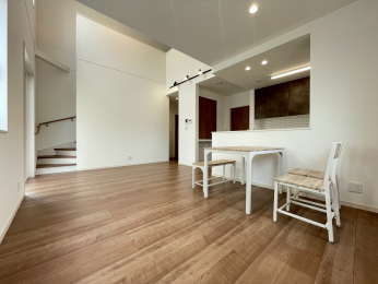 VVsD]2ڂ̐VzˌẲ摜